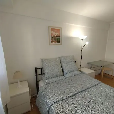 5 Mn, 450m Walk Metro La Defense, 3 Bedrooms, Parking *