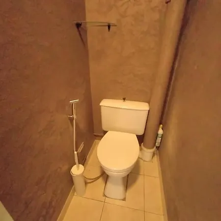 5 Mn, 450m Walk Metro La Defense, 3 Bedrooms, Parking Apartment