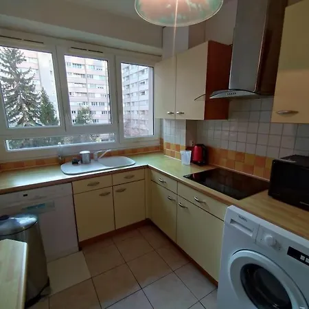 5 Mn, 450m Walk Metro La Defense, 3 Bedrooms, Parking Apartment *